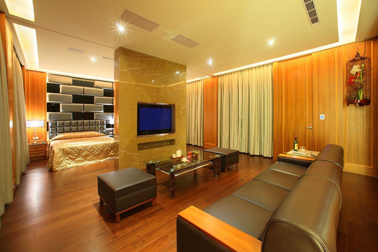 Spring Hotel Taichung Exterior photo
