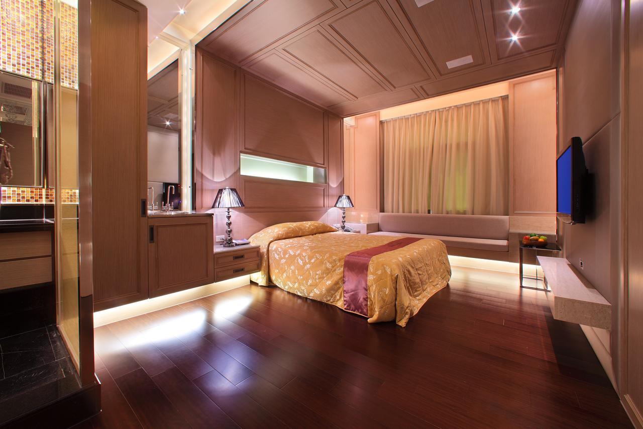 Spring Hotel Taichung Exterior photo