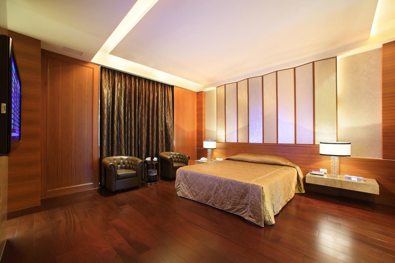 Spring Hotel Taichung Exterior photo